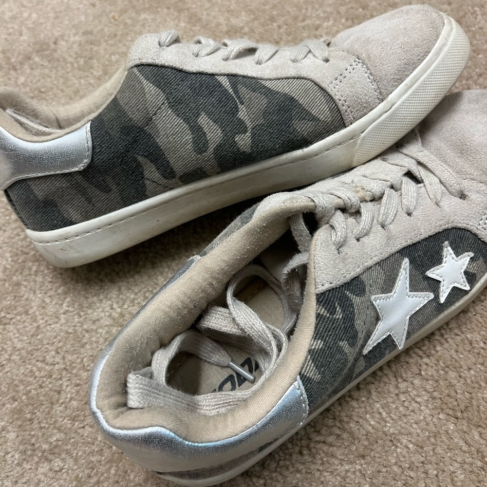 Women Soda shoes